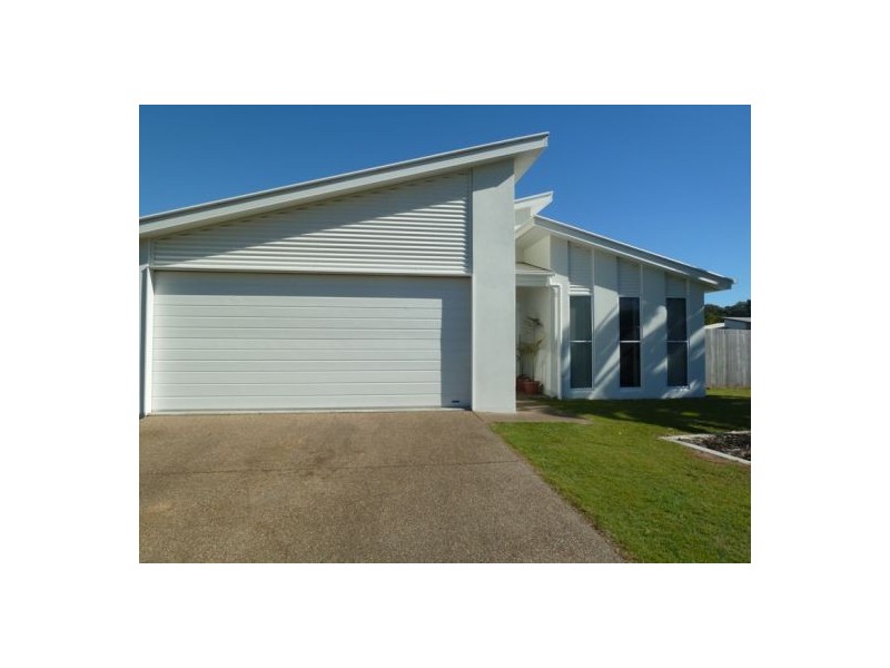 2 Aqua Crt, Toogoom QLD 4655