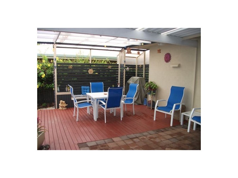 15  Cooloola Crescent, Urangan QLD 4655