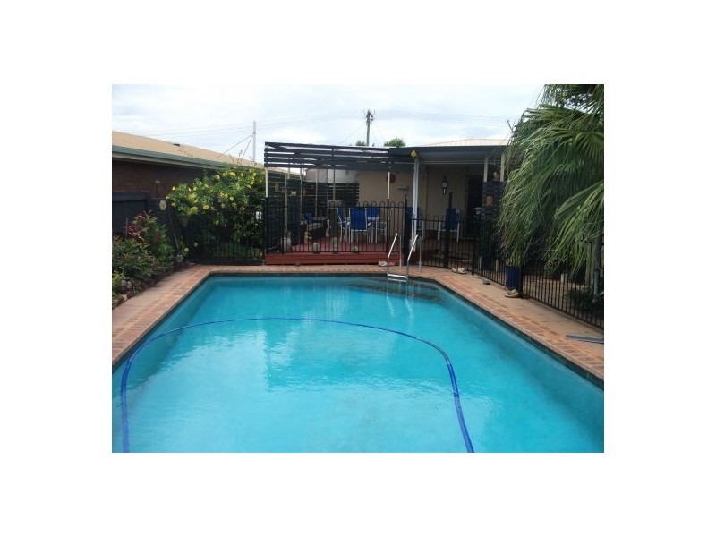 15  Cooloola Crescent, Urangan QLD 4655