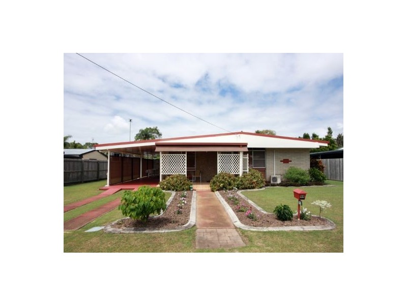 44 WILLIAM ST, Urangan QLD 4655