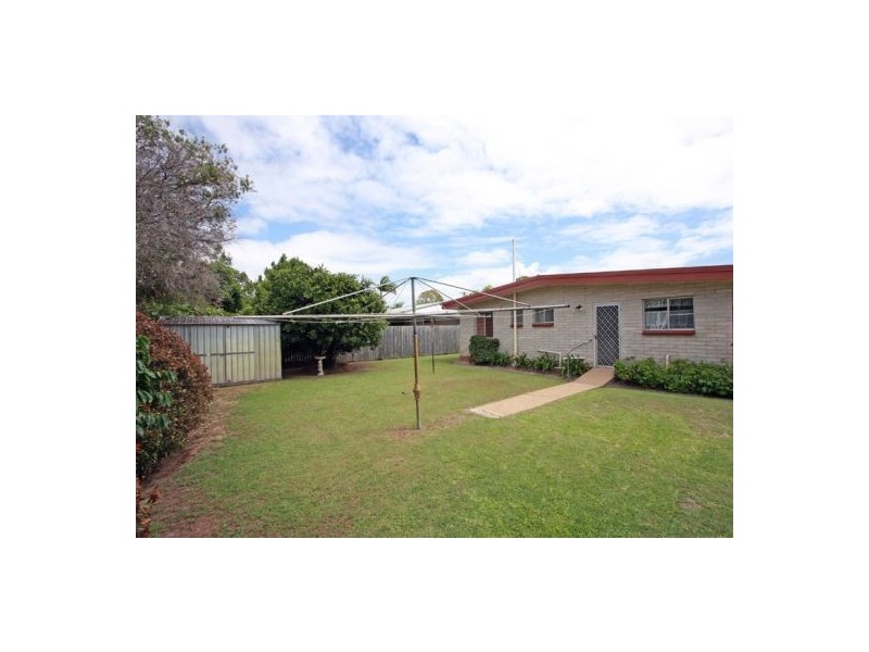 44 WILLIAM ST, Urangan QLD 4655