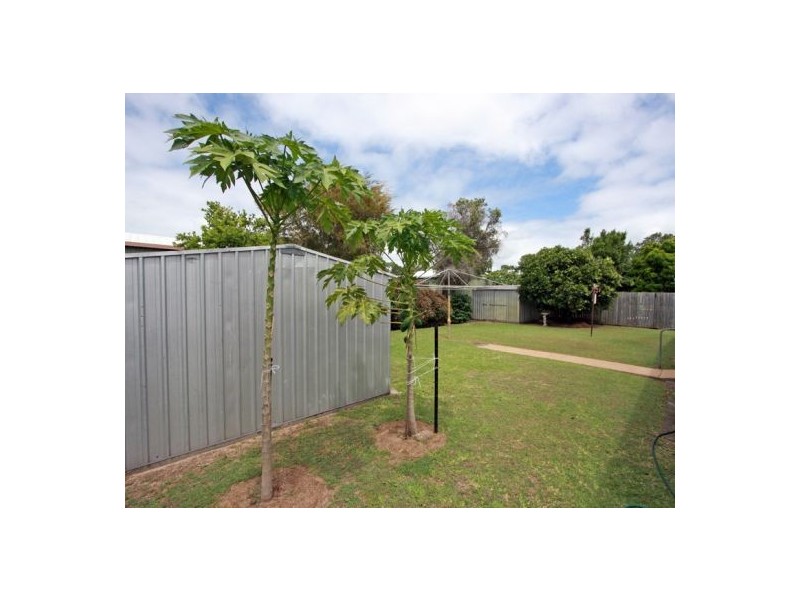 44 WILLIAM ST, Urangan QLD 4655