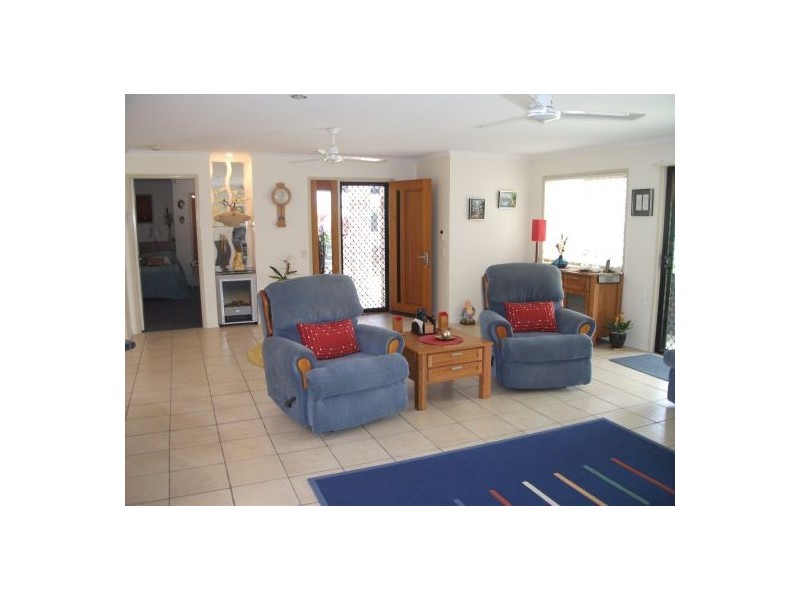 10 Arwon Close, Point Vernon QLD 4655