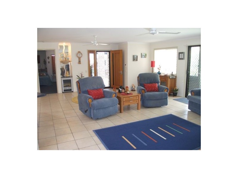 10 Arwon Close, Point Vernon QLD 4655