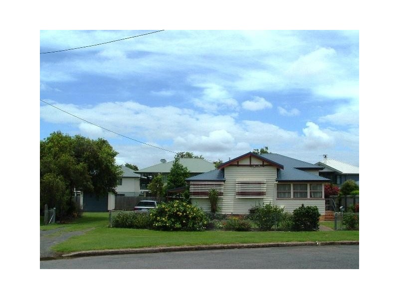 18 Thomas Street, Pialba QLD 4655