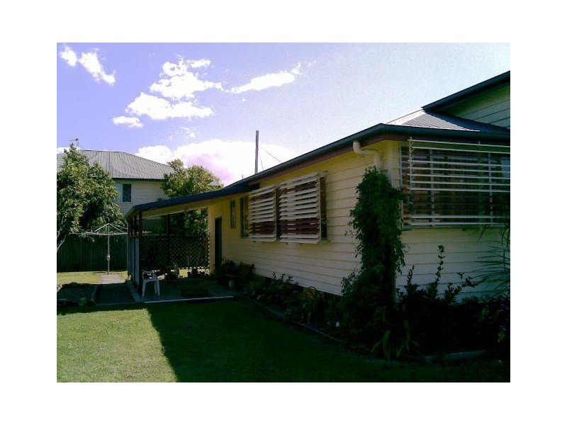 18 Thomas Street, Pialba QLD 4655