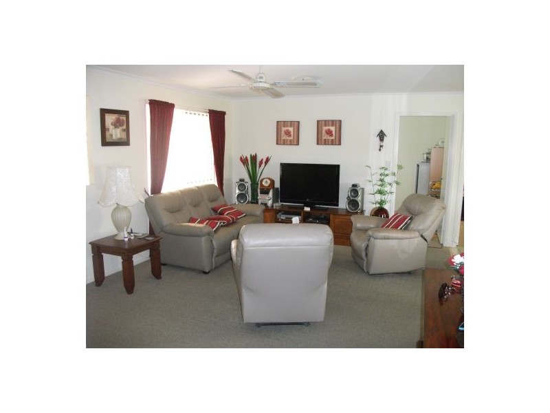73 North Street, Point Vernon QLD 4655