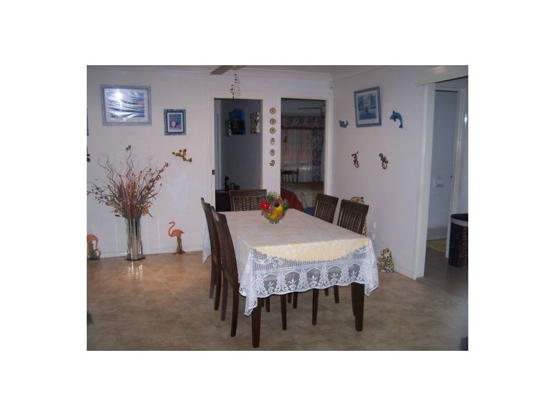 10 Granada Ct, Point Vernon QLD 4655