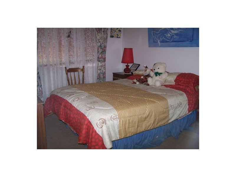 10 Granada Ct, Point Vernon QLD 4655