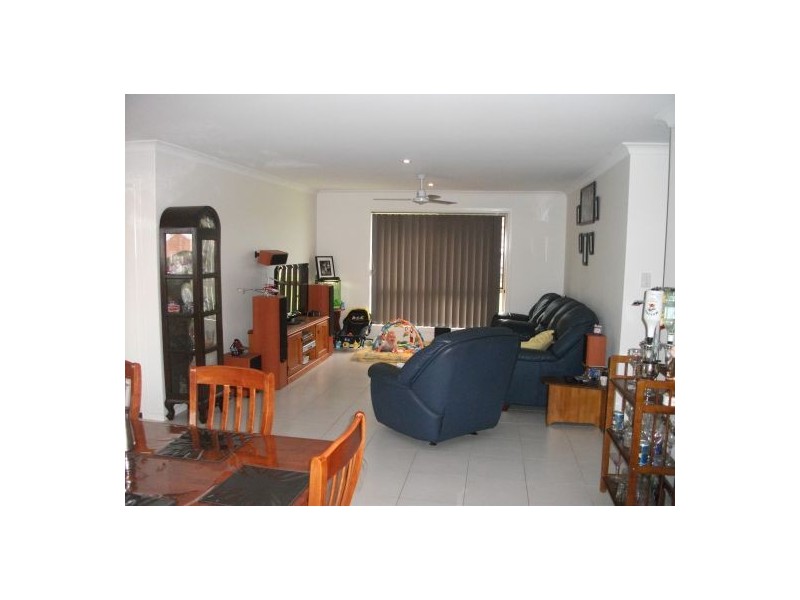 2 Parame Ct, Nikenbah QLD 4655