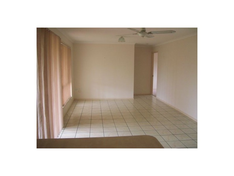 1 King Edward Court, Urangan QLD 4655