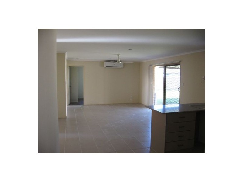 50 Bounty Circuit, Eli Waters QLD 4655