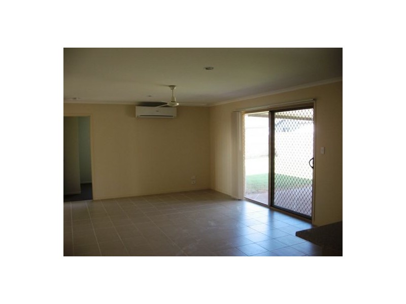 50 Bounty Circuit, Eli Waters QLD 4655