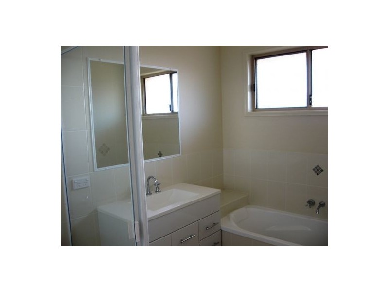 50 Bounty Circuit, Eli Waters QLD 4655