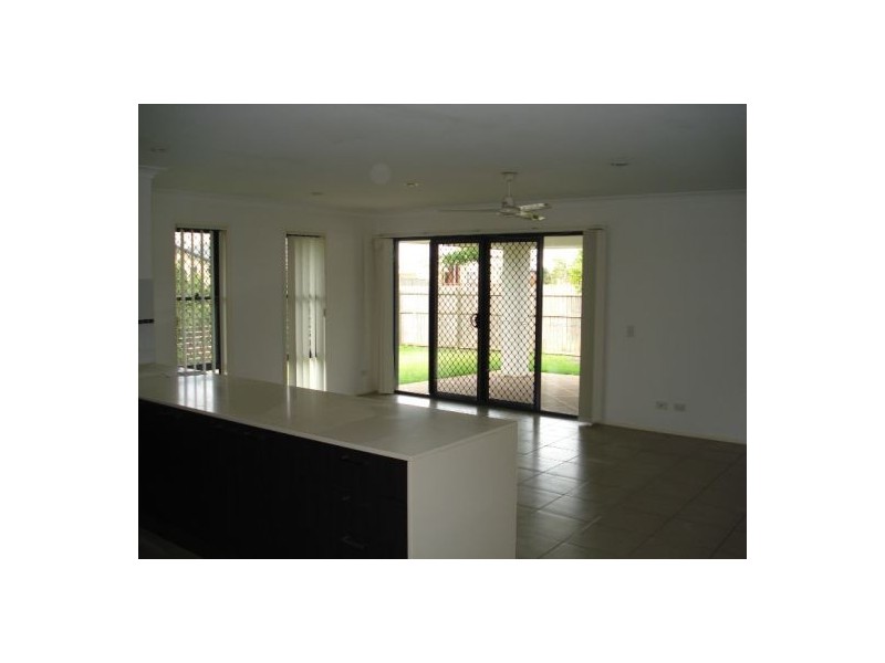 2 Fishburn Way, Eli Waters QLD 4655