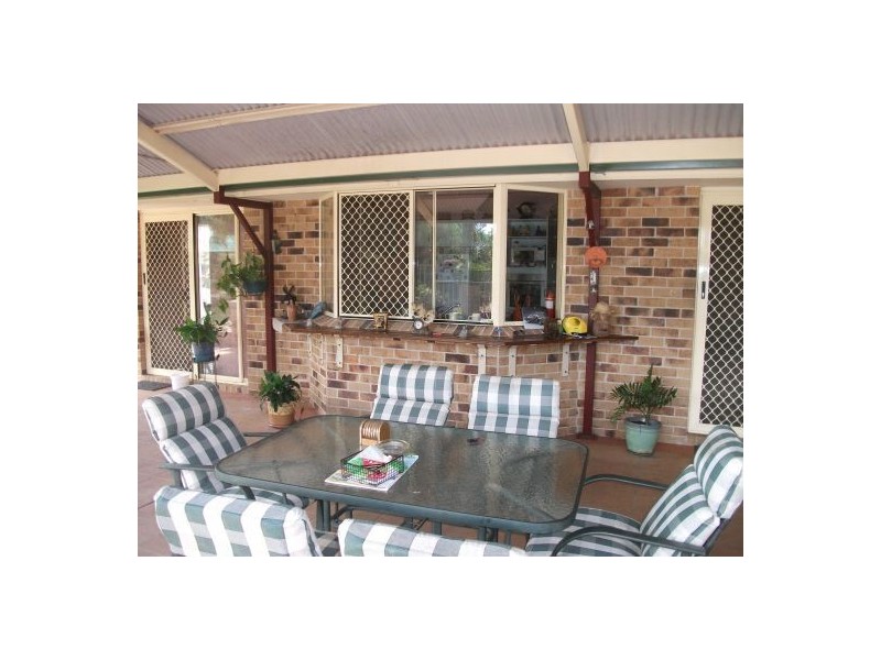 11 Lucyanne Court, Urangan QLD 4655