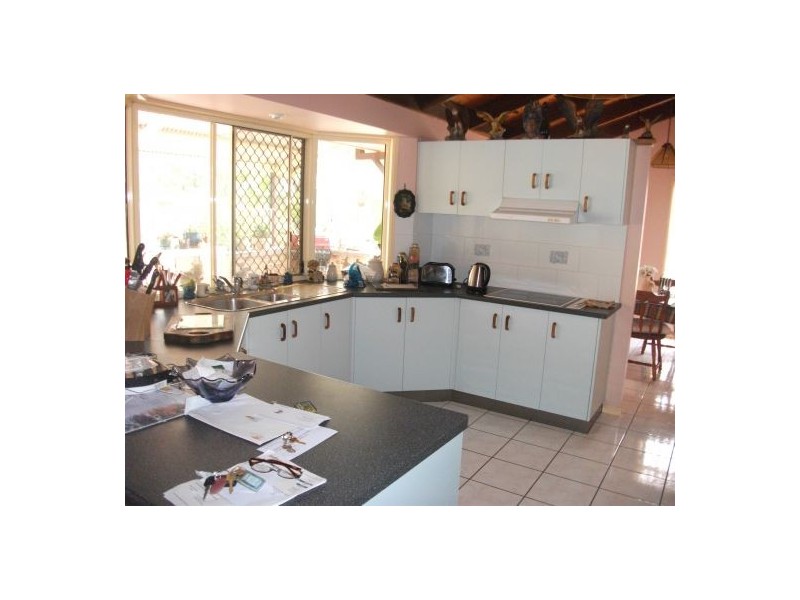 11 Lucyanne Court, Urangan QLD 4655