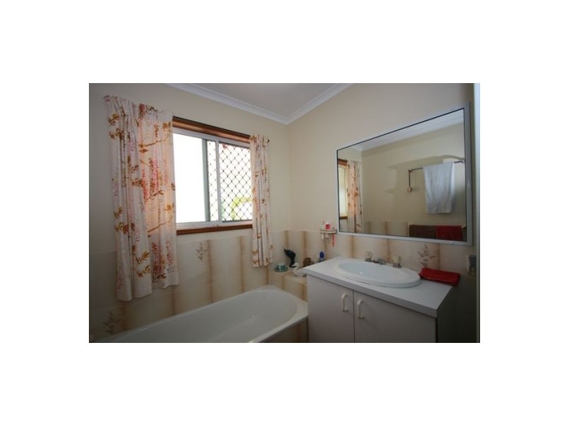 39 LIMPUS, Urangan QLD 4655