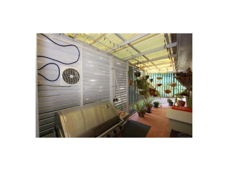 39 LIMPUS, Urangan QLD 4655