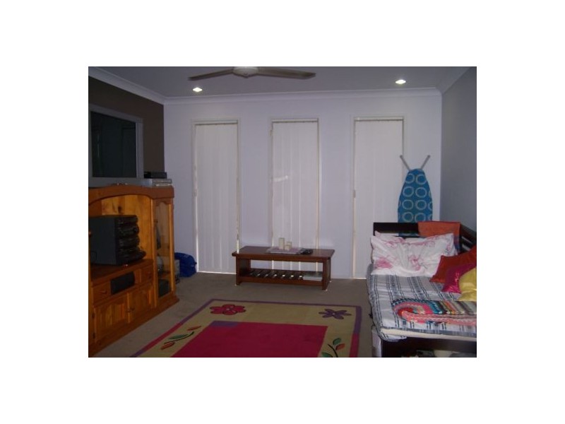 25 Magellan, Urraween QLD 4655