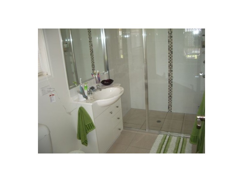 25 Picadilly Cct, Urraween QLD 4655