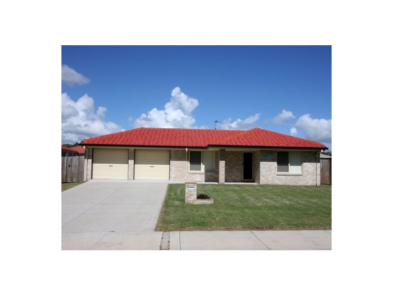 54 EMERALD PARK WAY, Urangan QLD 4655