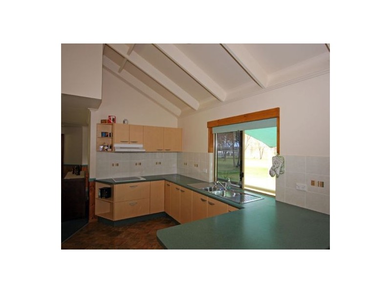 102 Rowley Road, Booral QLD 4655