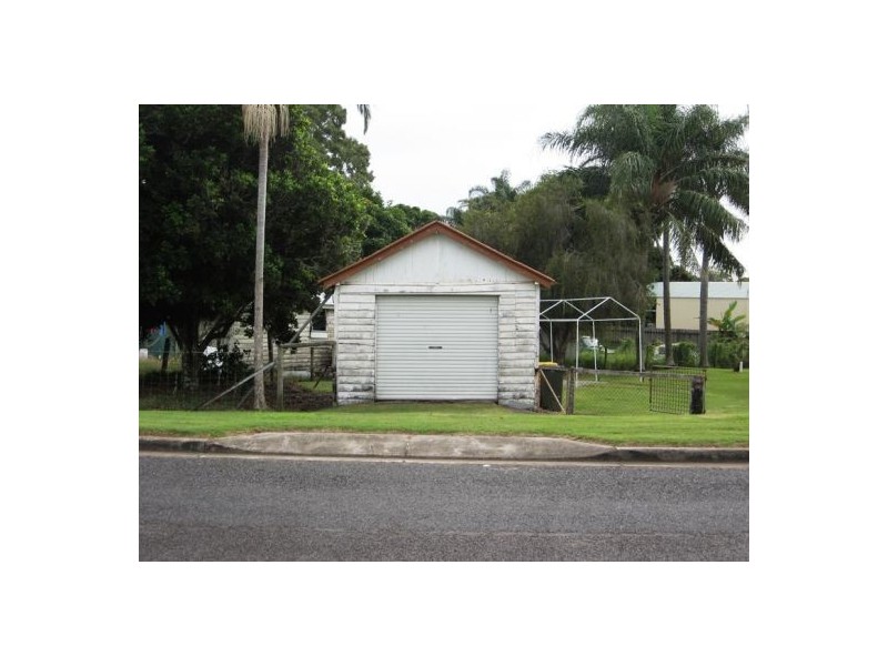 46  Kent Street, Urangan QLD 4655