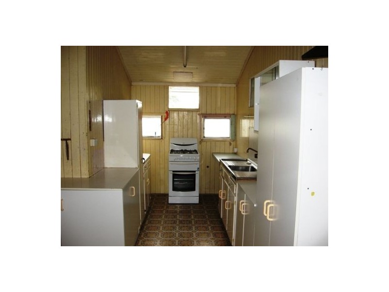 46  Kent Street, Urangan QLD 4655