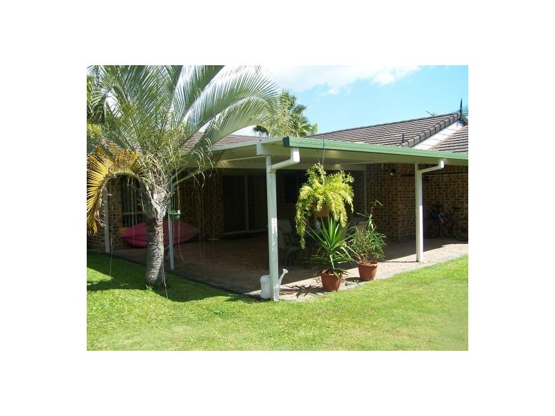 Eli Waters QLD 4655