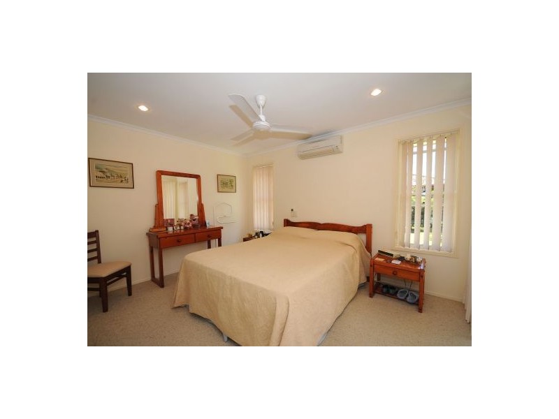 5 Earls Ct, Point Vernon QLD 4655