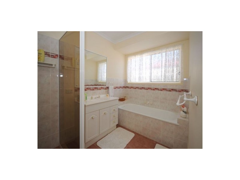 5 Earls Ct, Point Vernon QLD 4655