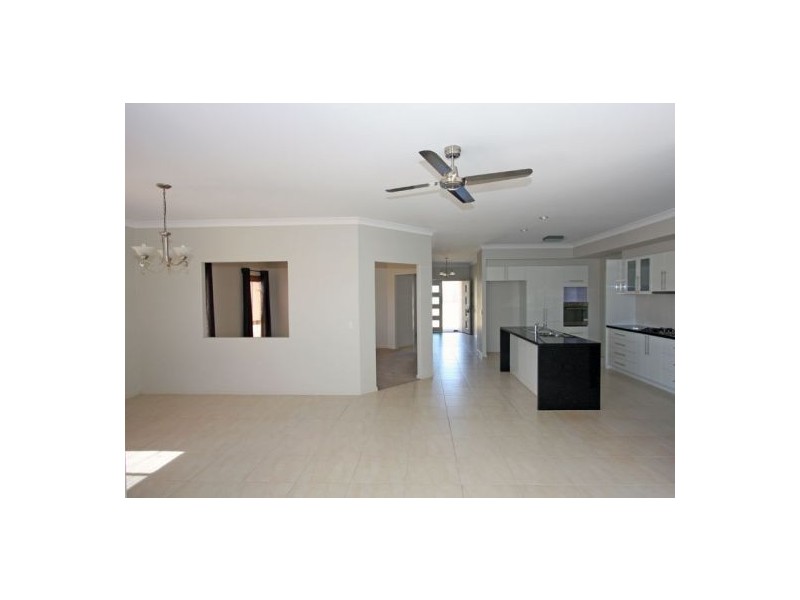 38 Turrum Street, Scarness QLD 4655