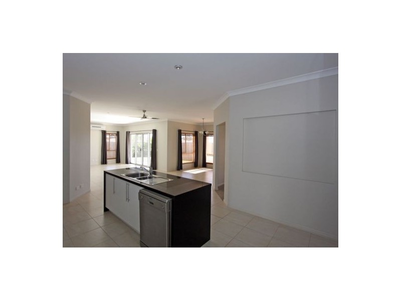 38 Turrum Street, Scarness QLD 4655