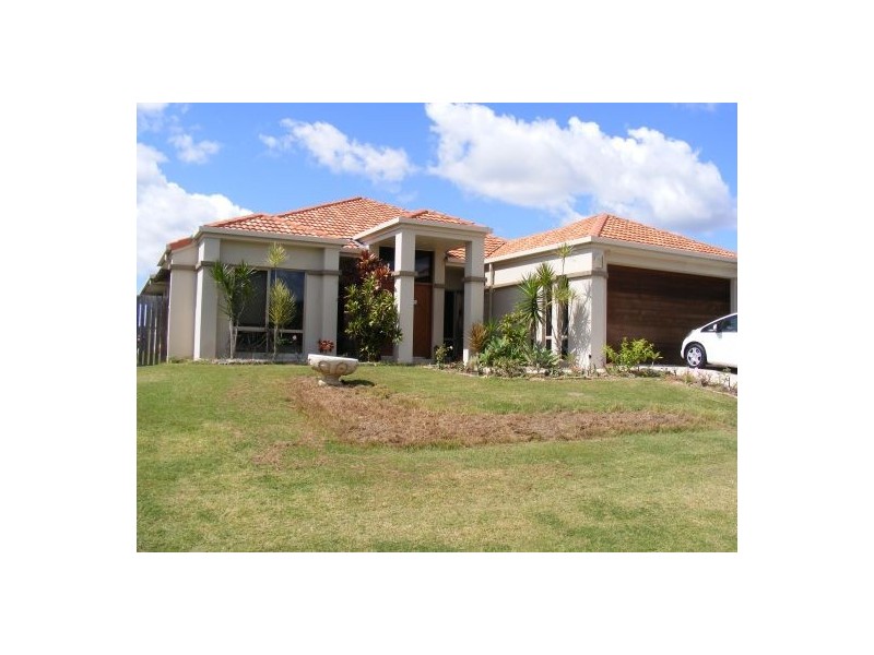 15 Rochester Ct, Urraween QLD 4655