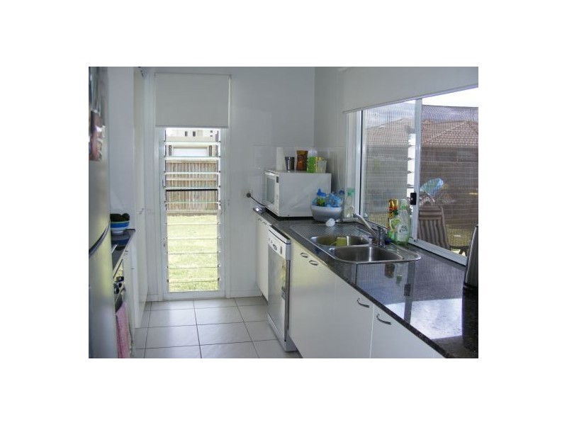 21 Swan View Ct, Toogoom QLD 4655