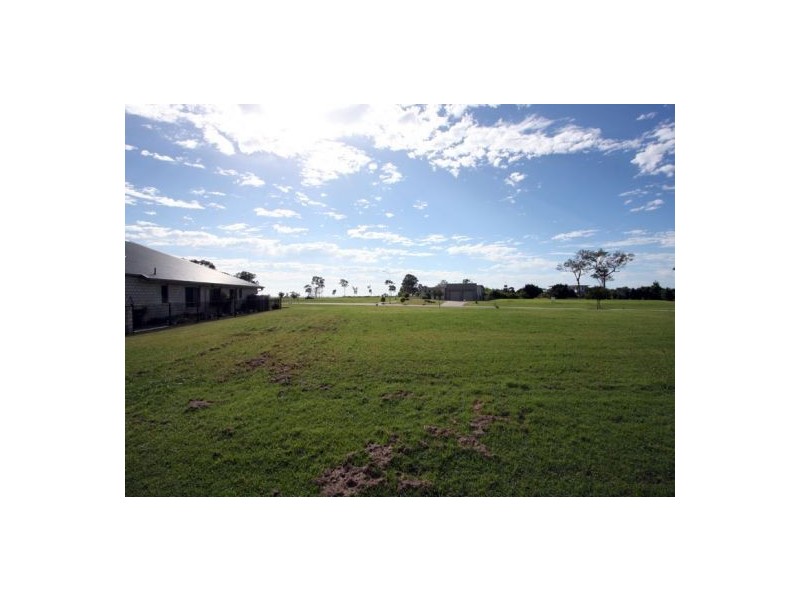 3 Majestic Ct, Burrum Heads QLD 4659