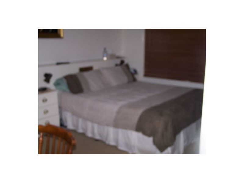 8 Mainsail Court, Point Vernon QLD 4655