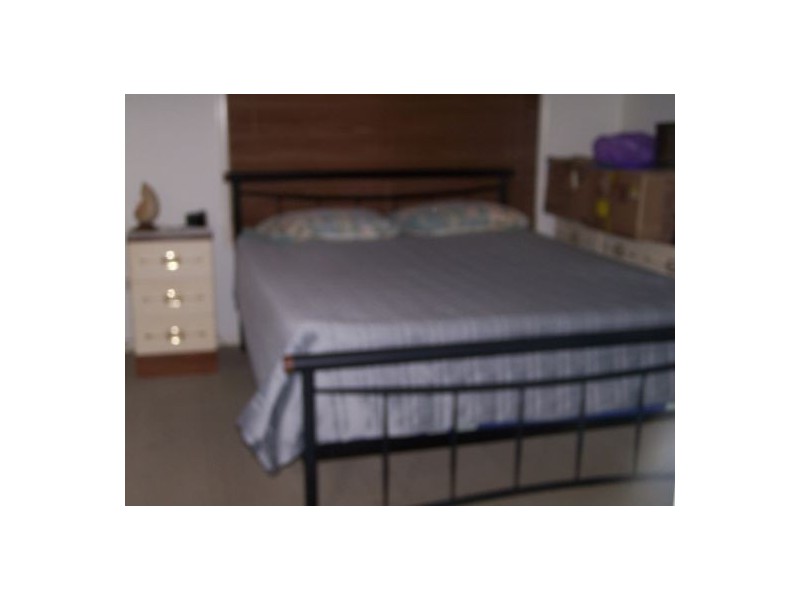 8 Mainsail Court, Point Vernon QLD 4655