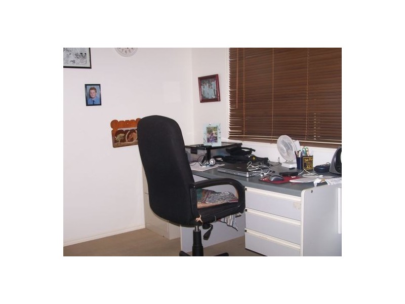 8 Mainsail Court, Point Vernon QLD 4655