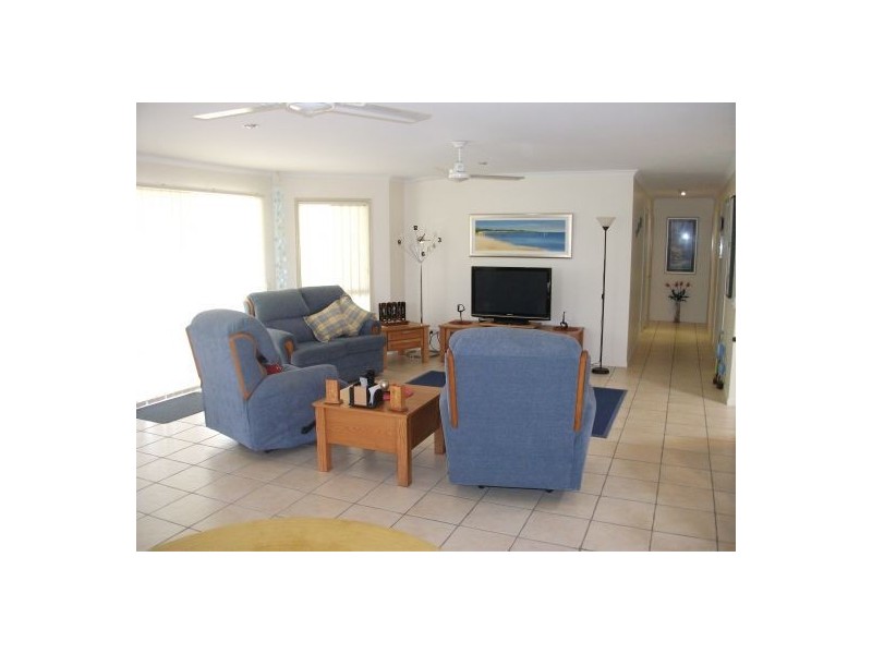 10 Arwon Close, Point Vernon QLD 4655
