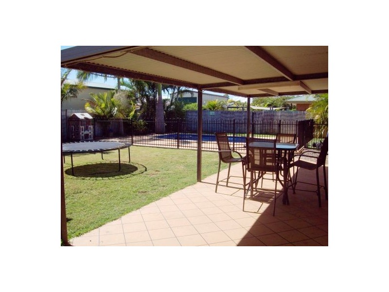 7 Chanak Close, Point Vernon QLD 4655