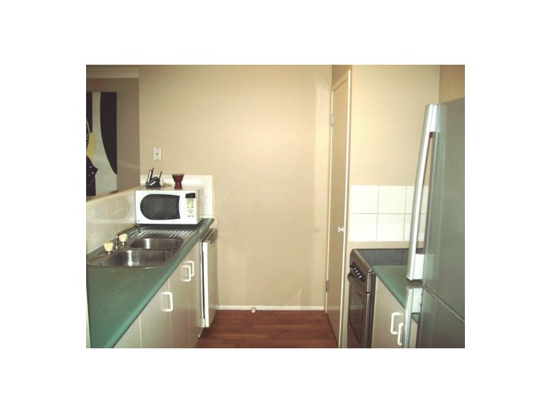 7 Chanak Close, Point Vernon QLD 4655