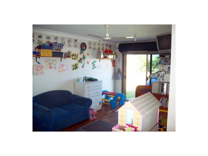 7 Chanak Close, Point Vernon QLD 4655