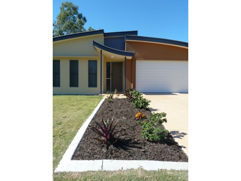 3 Malibu Way, Toogoom QLD 4655