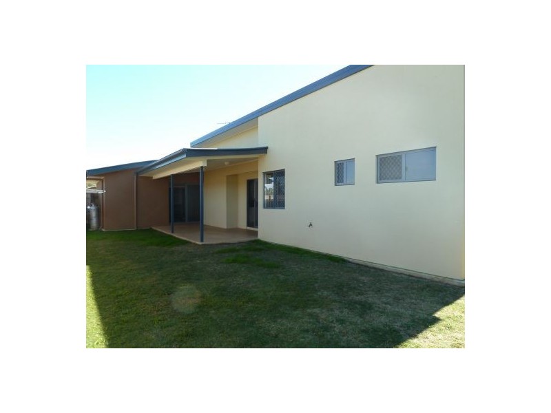 3 Malibu Way, Toogoom QLD 4655