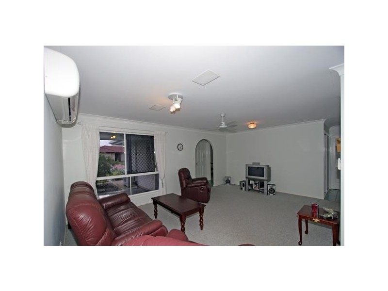 3 Turnbull Court, Urangan QLD 4655
