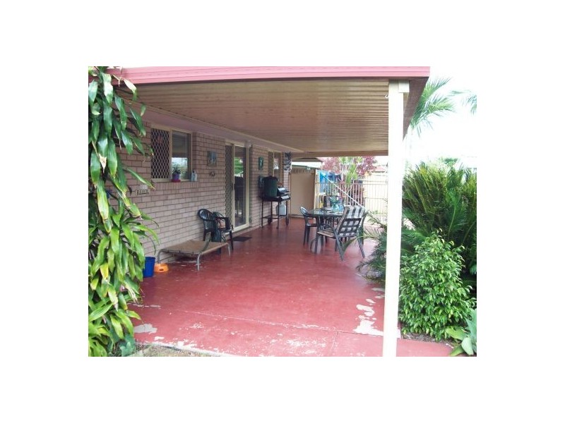 16 Vicki Pde, Torquay QLD 4655