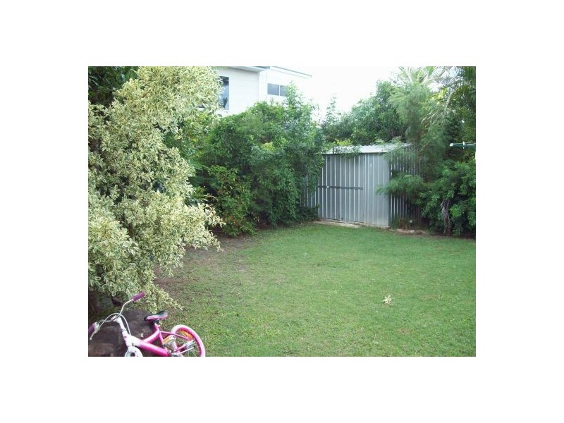 16 Vicki Pde, Torquay QLD 4655