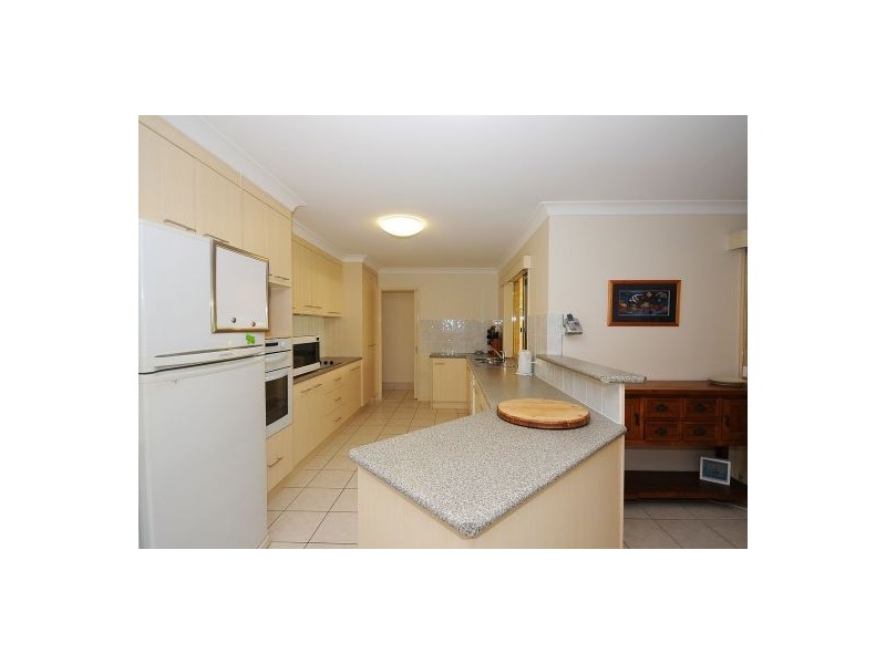 62 Wattle Street, Point Vernon QLD 4655